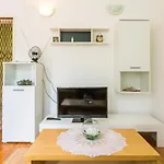 Apartament Sany