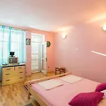 Apartament Sany *